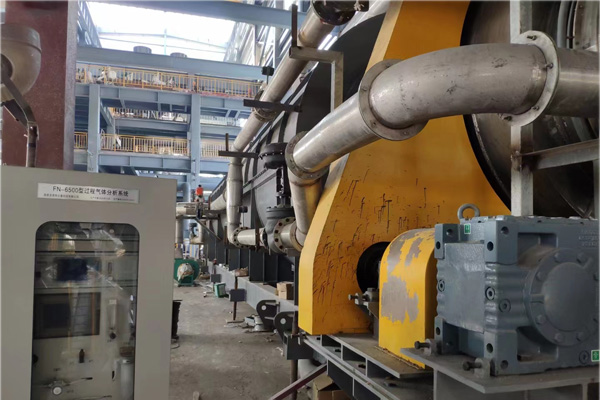 衢州某鈷新材料公司-爐內在線測量CO、O2等組分安裝現場